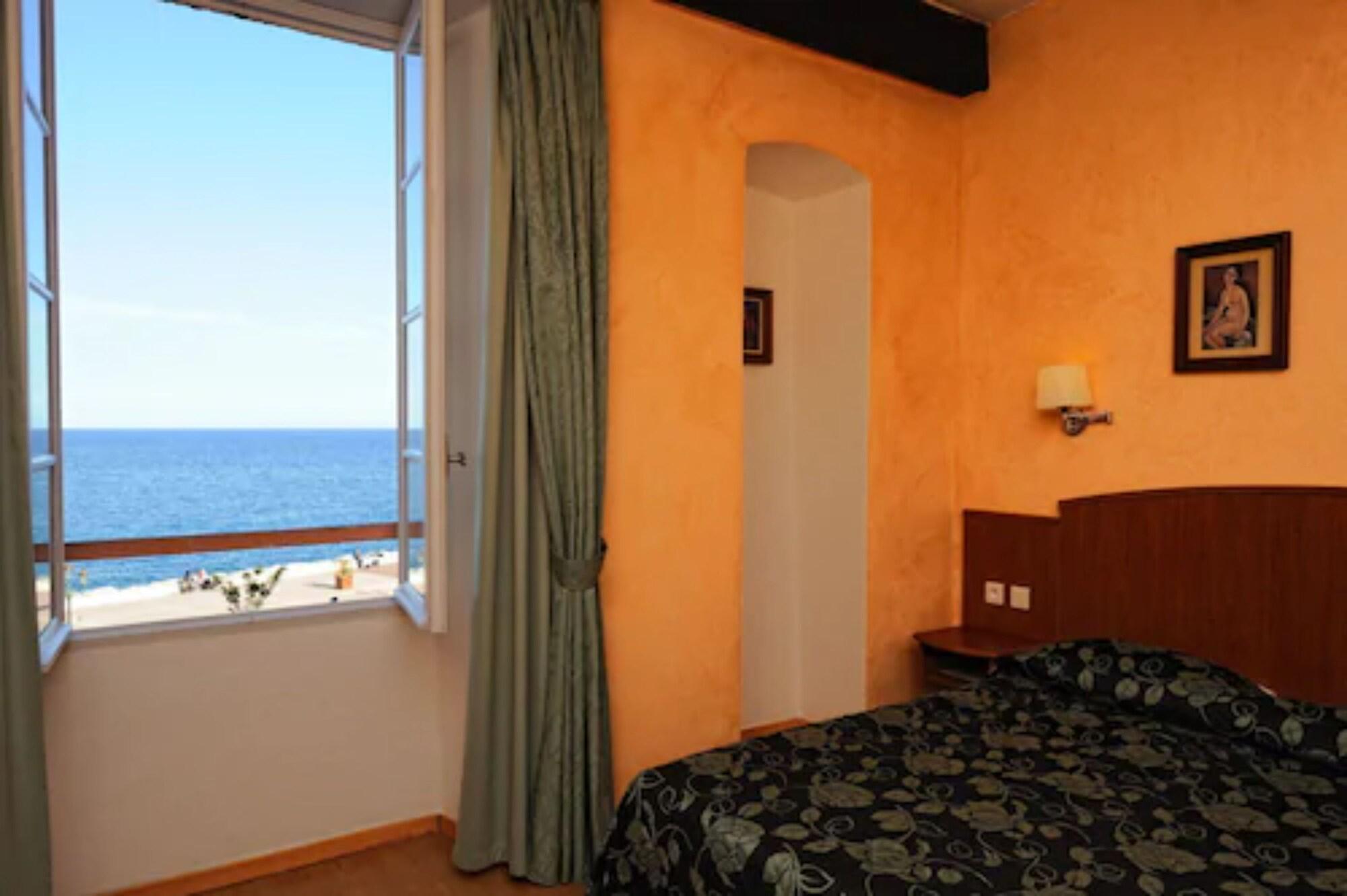 Hotel Posta Vecchia Бастия Екстериор снимка