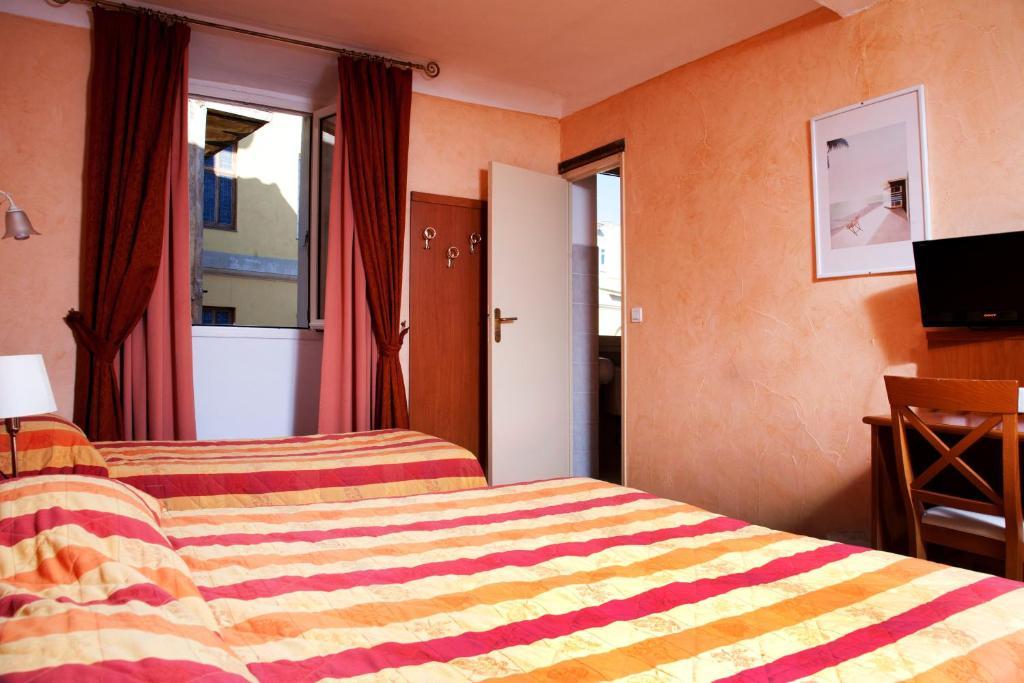 Hotel Posta Vecchia Бастия Екстериор снимка