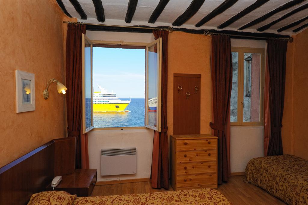 Hotel Posta Vecchia Бастия Екстериор снимка